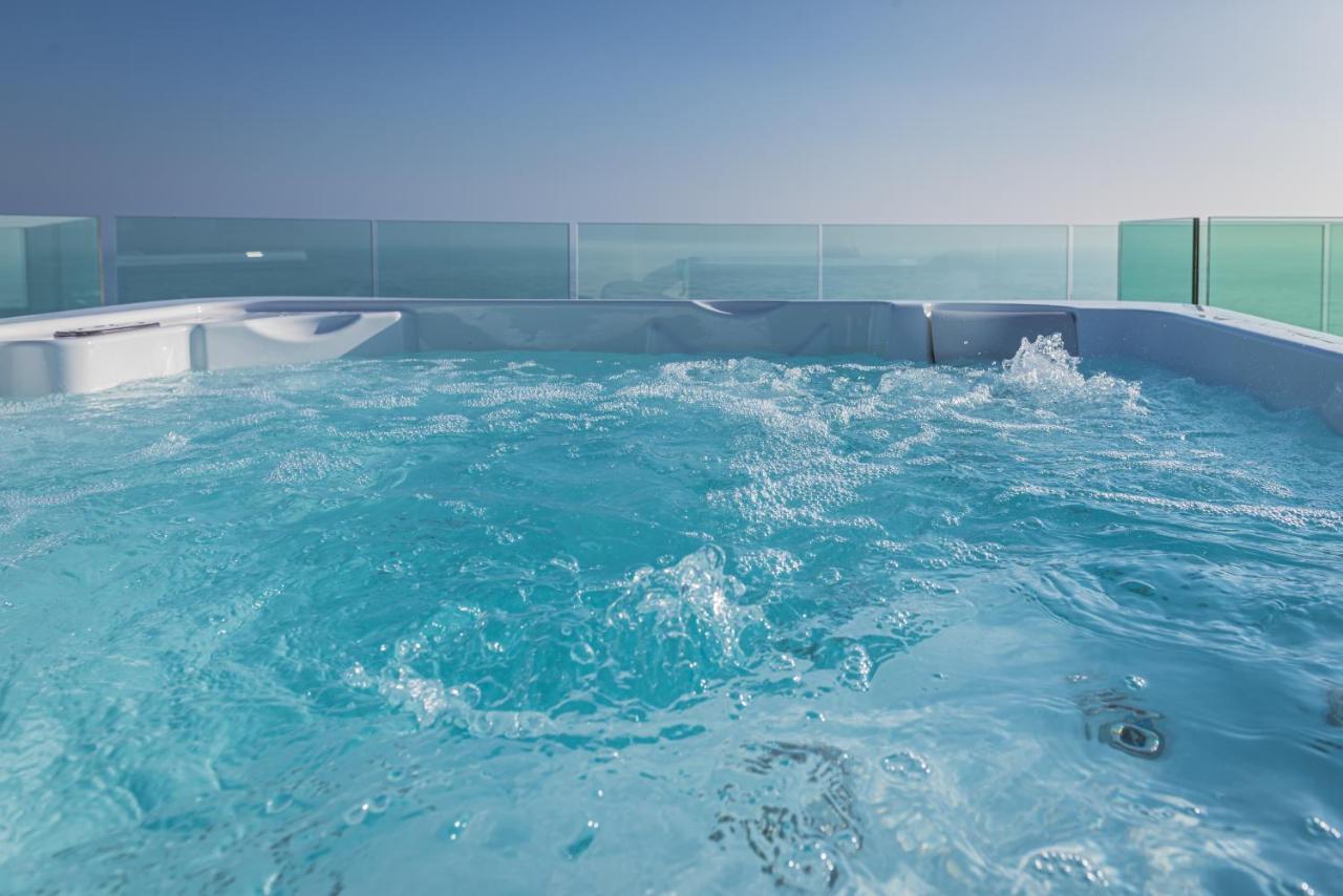 Modern Sea Front Jacuzzi Blue Sky Apartment Alicante Exterior photo